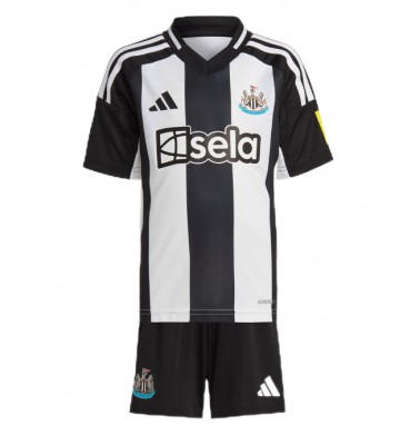 Newcastle United Hemmakläder Barn 2024-25 Kortärmad (+ Korta byxor)